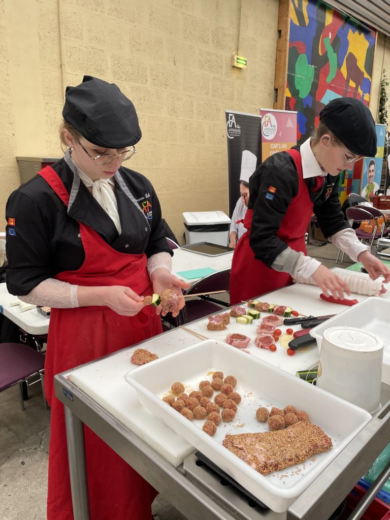 CFAie - Salon métiers, emploi, formation Evreux - Stand boucherie charcuterie