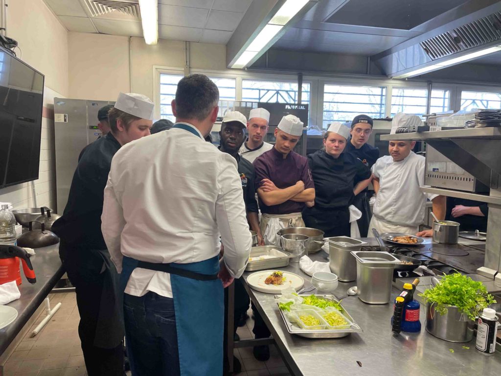 David Gallienne en cuisine avec les apprentis - CFAie