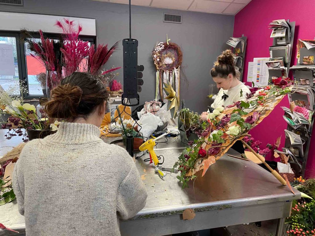 CFAie - Apprenties fleuristes en atelier fleurs
