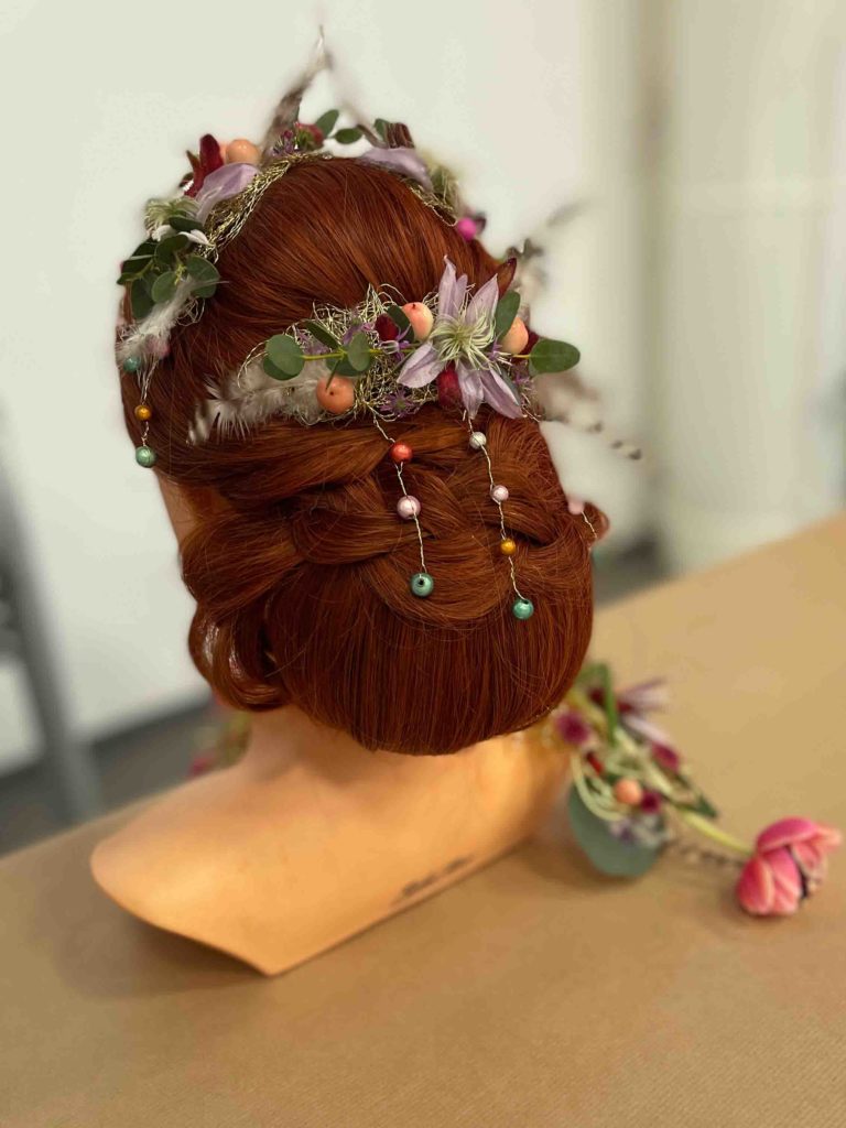 chignon fleurs coiffure concours CFAie